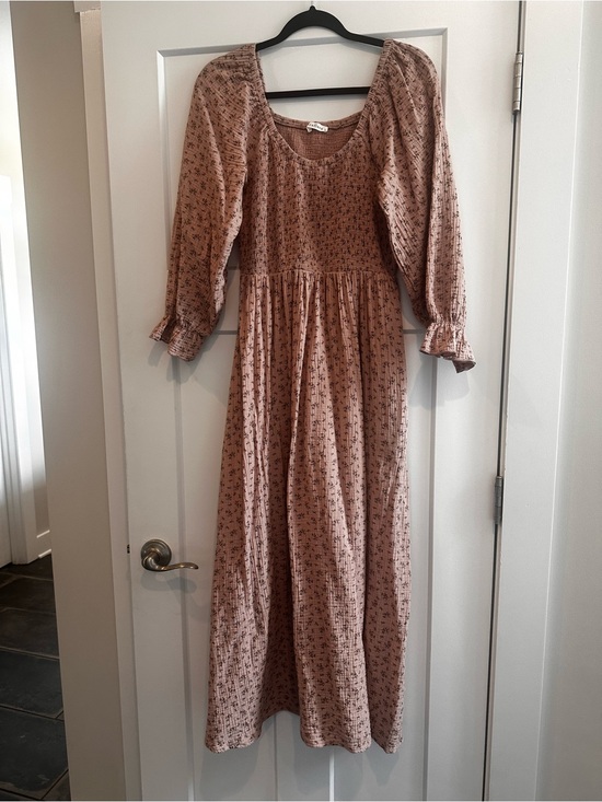 Neuflora Dresses & Skirts - Neuflora Smocked Maxi Dress in Dusty Rose Floral, size medium